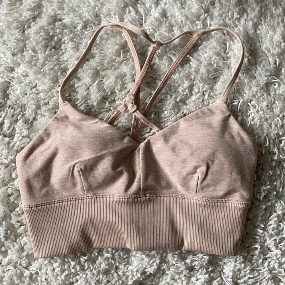 Alo Yoga Alosoft Lavish Bra light pink heathered